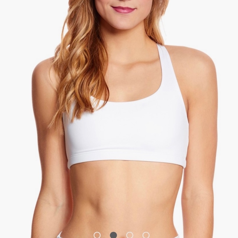Onzie  white Chic Yoga sports bra